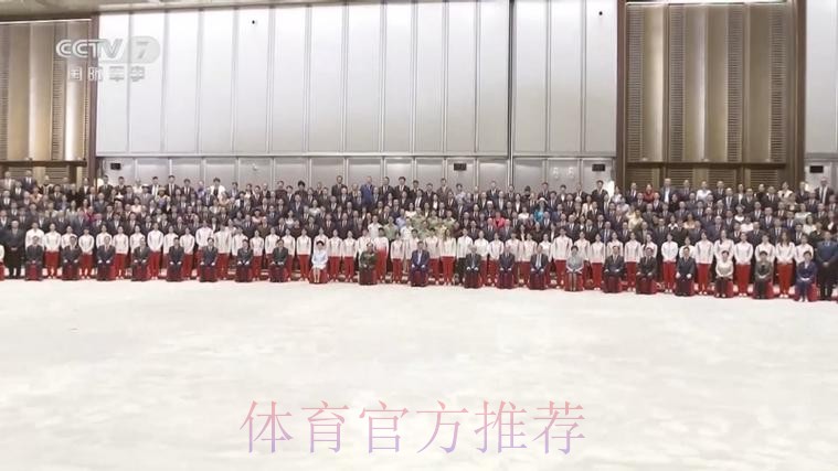 习近平接见全国群众体育先进单位、先进个人代表和全国体育系统先进集体、先 习近平接见全国群众体育先进单位、先进个人代表和全国体育系统先进集体、先